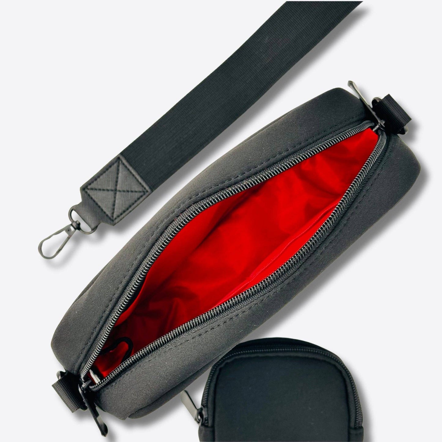 Gassi Tasche schwarz, BananaPaw, Stoff Neopren, Knoten für vier Pfoten, innen Stoff rot