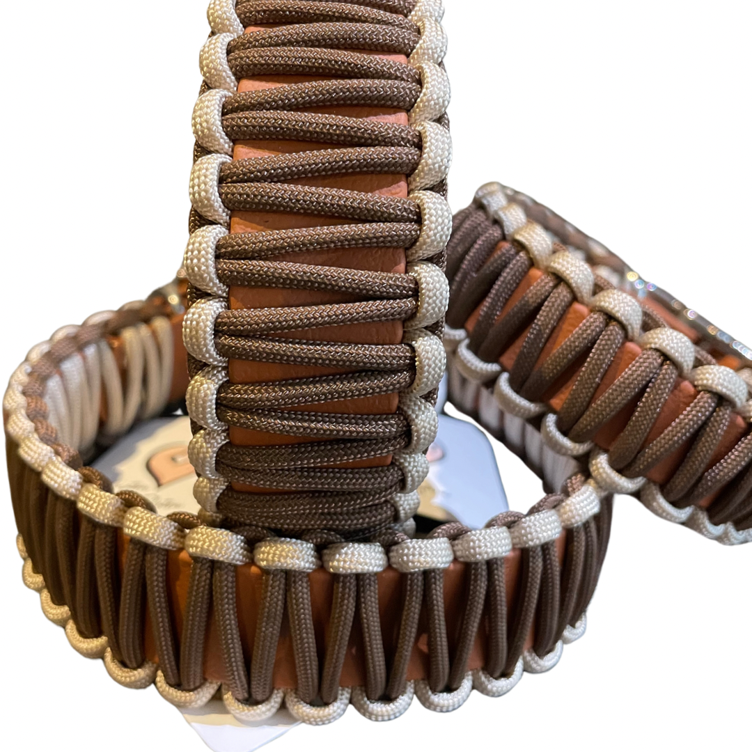 Knoten für vier Pfoten Hundehalsband aus Biothane und Paracord