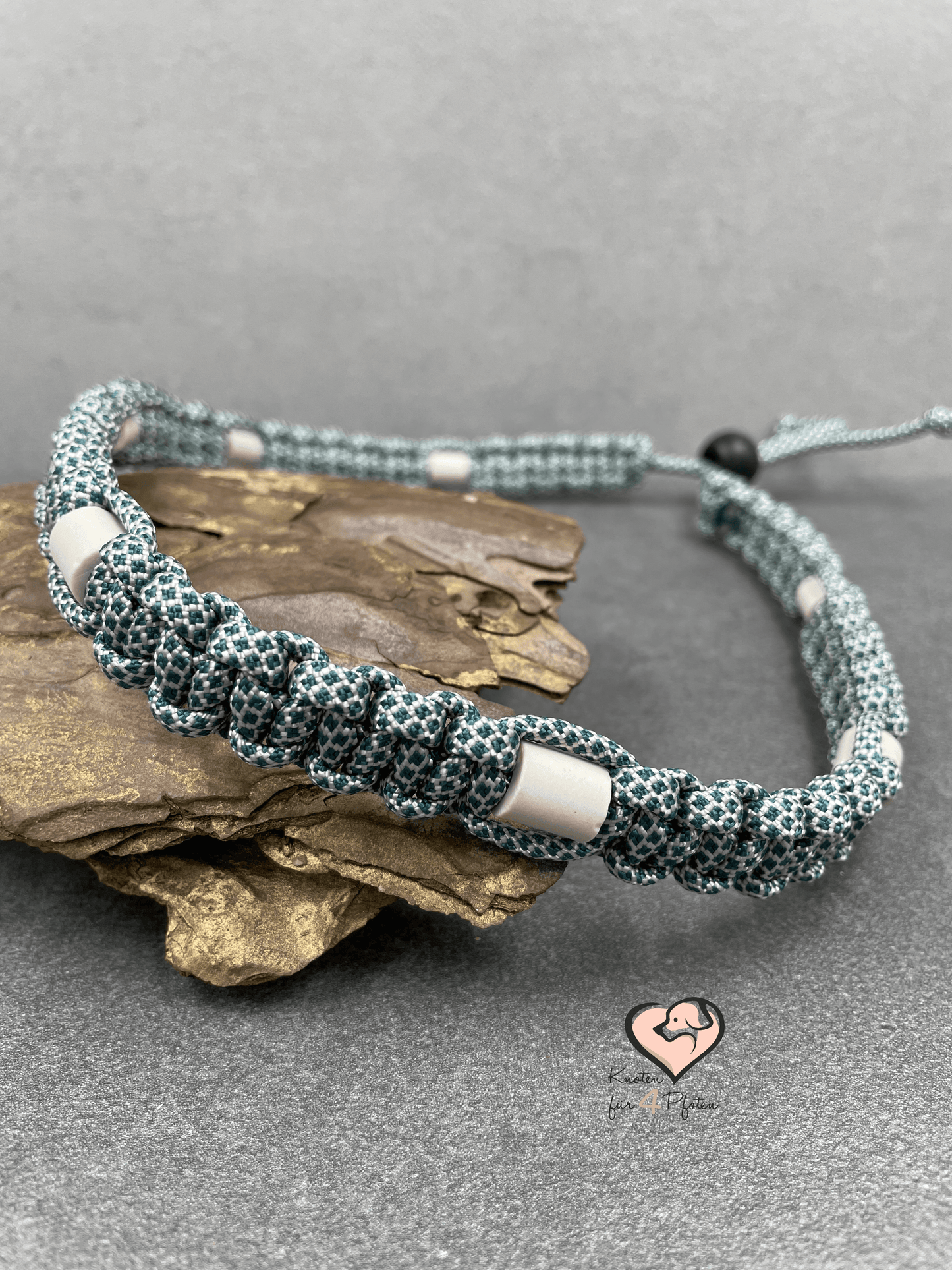 Paracord EM Keramik Halsband - Knoten-für-vier-Pfoten