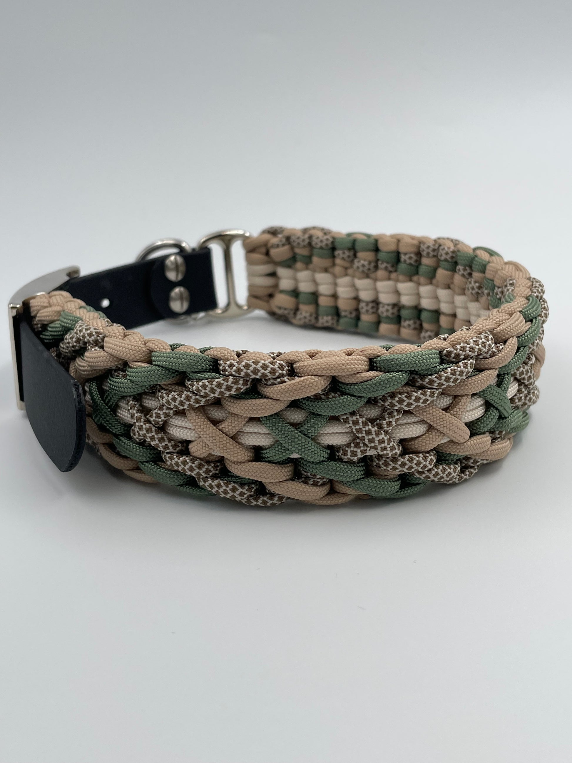 Paracord Hundehalsband  Creme  Knoten für vier Pfoten