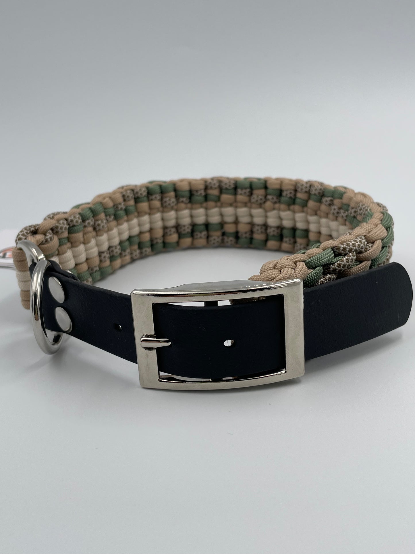 Paracord Hundehalsband  Creme Knoten für vier Pfoten